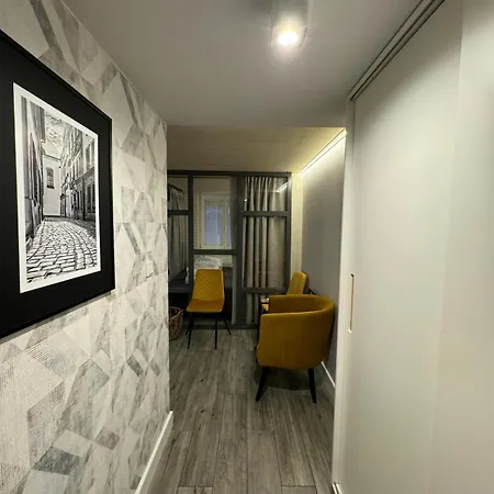 Apartamento Balcony Bliss Main Square Loft *