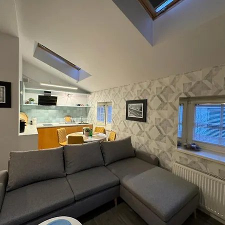Balcony Bliss Main Square Loft Апартаменти Краків