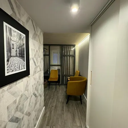 Апартаменти Balcony Bliss Main Square Loft