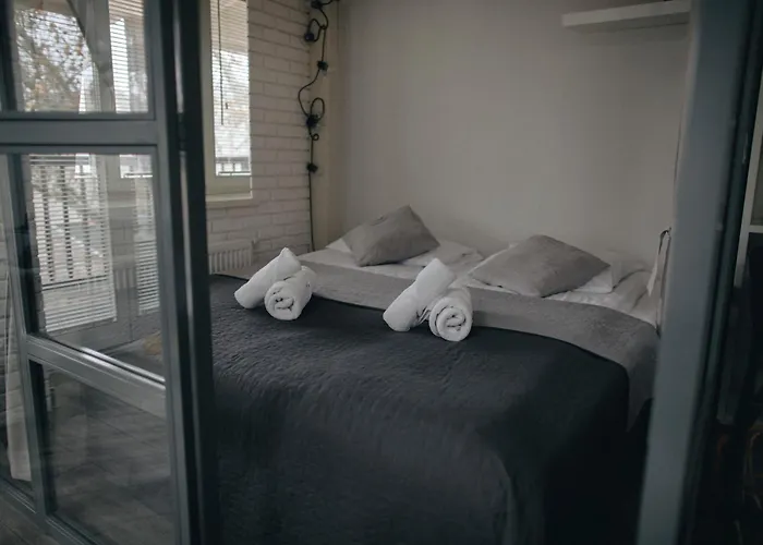 Balcony Bliss Main Square Loft Daire *