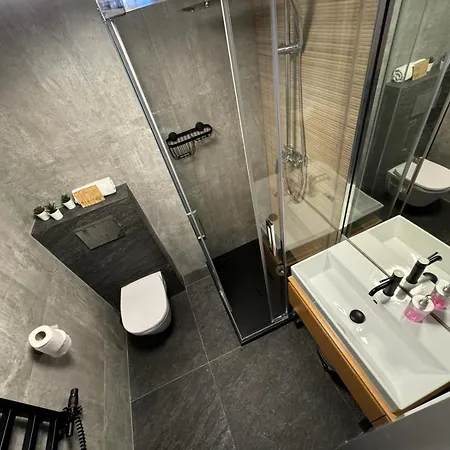 Balcony Bliss Main Square Loft Апартаменты