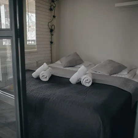 Balcony Bliss Main Square Loft Appartement *